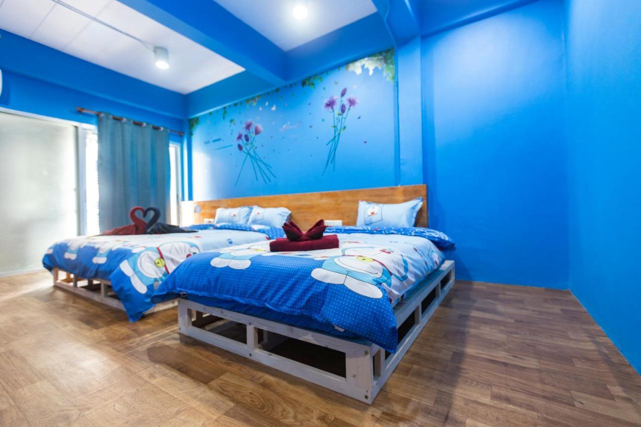 Värdshus Firefly Phuket 3*